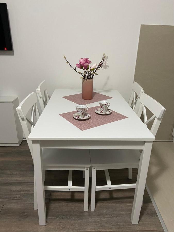 Apartman Aleksic Jagodina Buitenkant foto